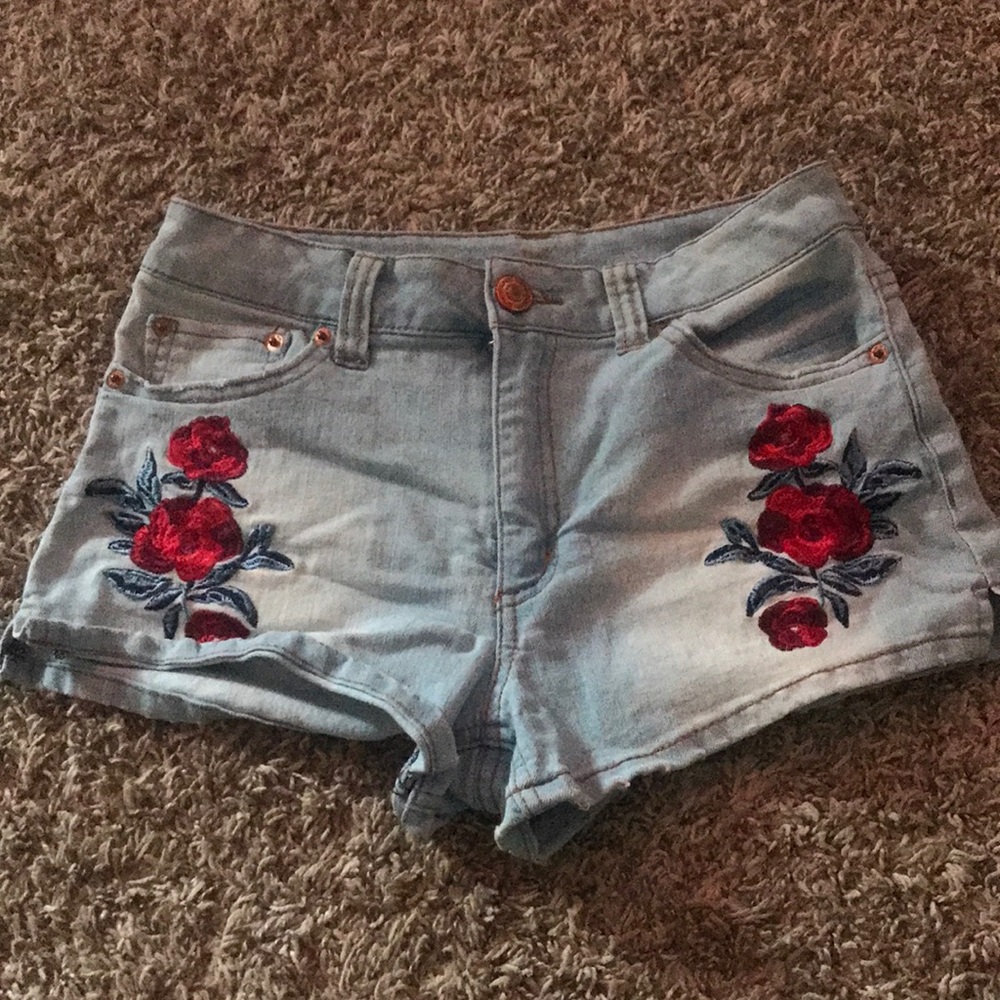 Rose embroidered shorts